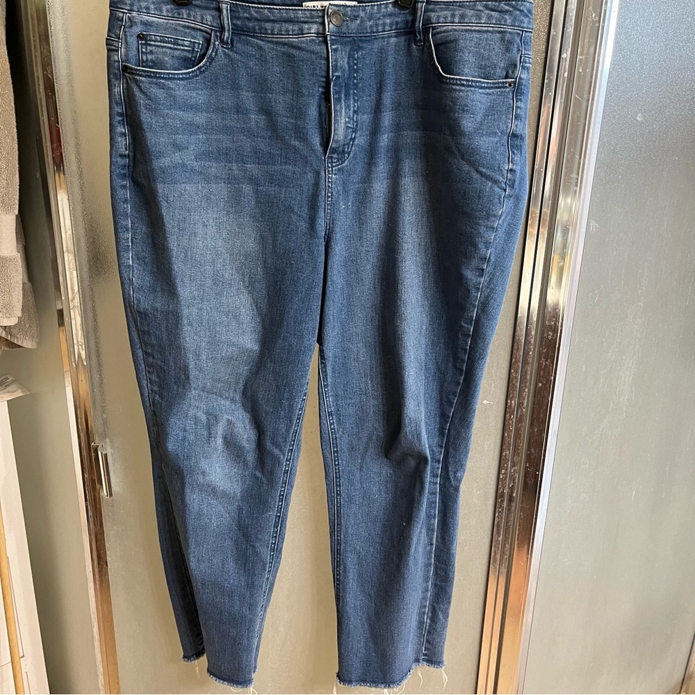 Girls with Curves raw hem regular girlfriend jeans